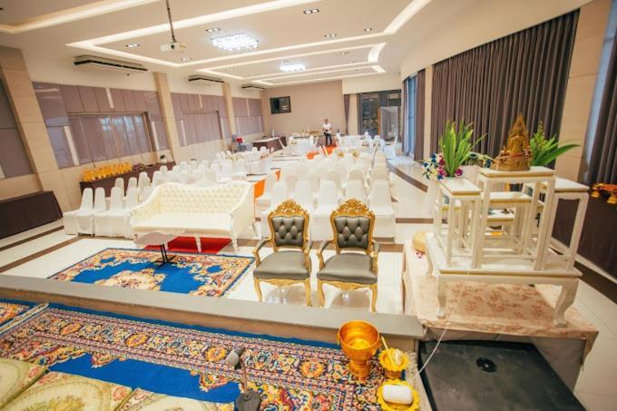 Tara Park Resotel Rangsit Esterno foto