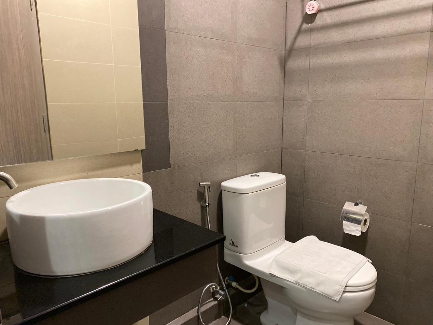 Tara Park Resotel Rangsit Esterno foto