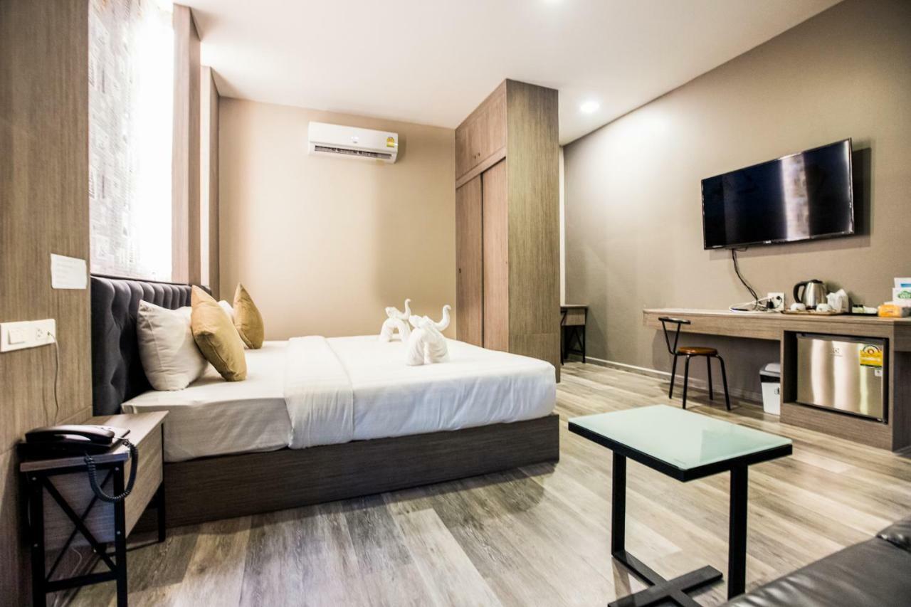 Tara Park Resotel Rangsit Esterno foto