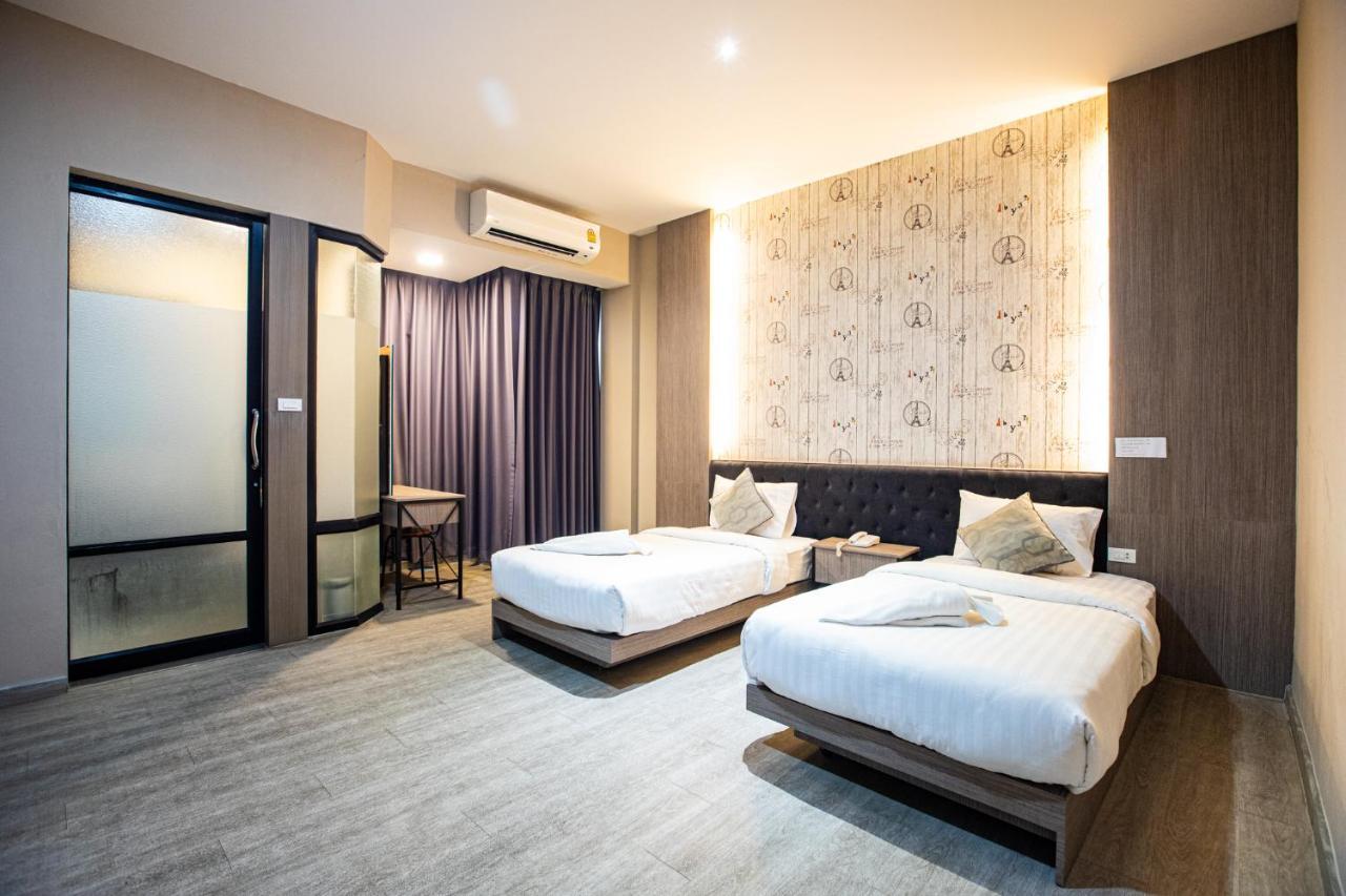 Tara Park Resotel Rangsit Esterno foto