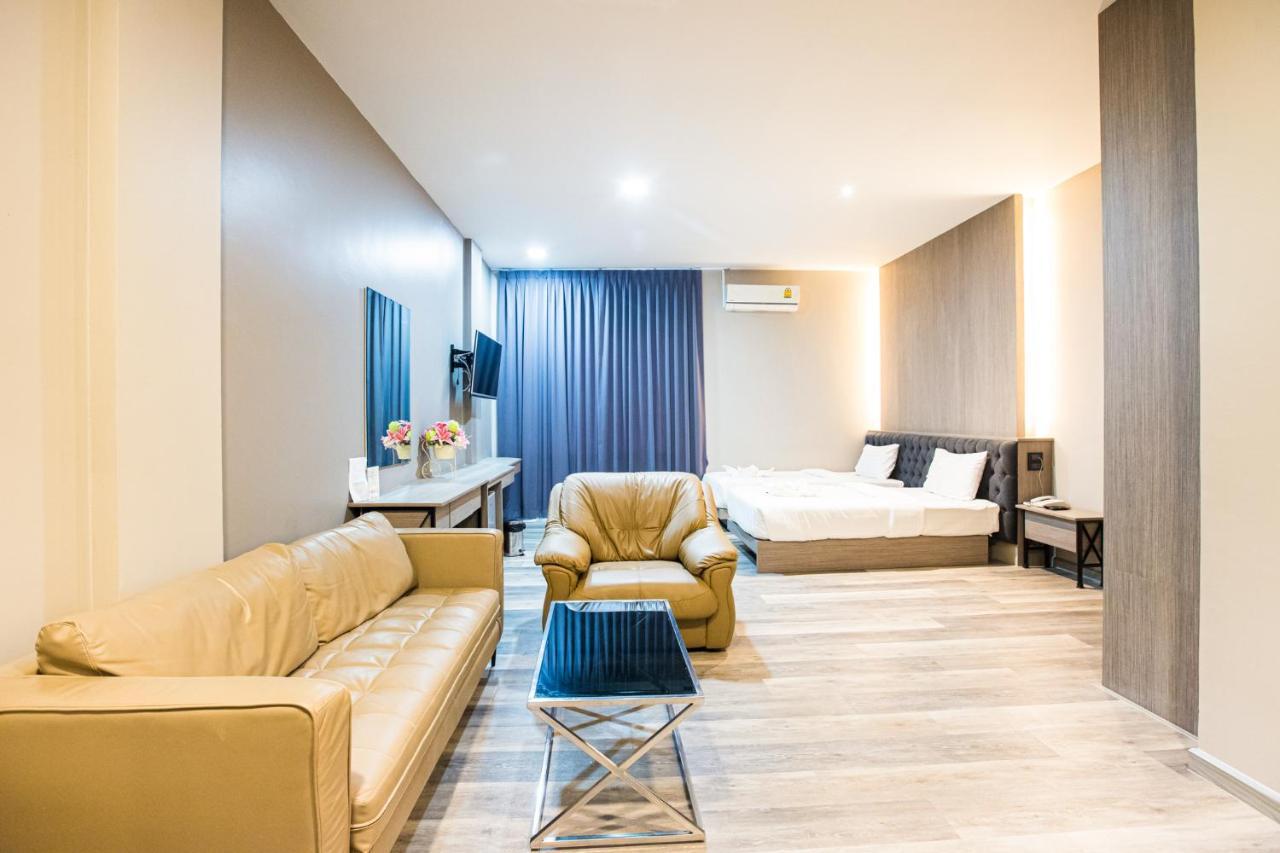 Tara Park Resotel Rangsit Esterno foto